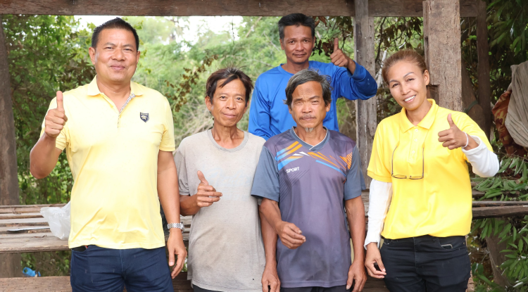 สร้างบ้านให้แก่คนยากไร้