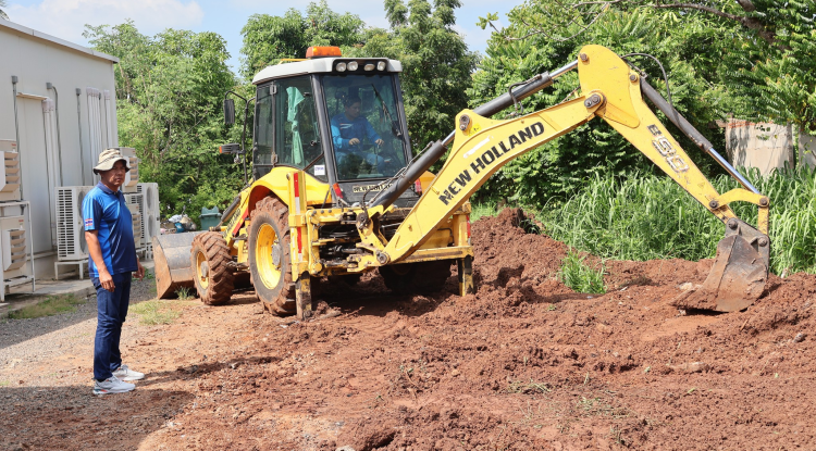 ลงพื้นที่ซ่อมแซมถนน ณ ตลาดสดเทศบาลตำบลจระเข้หิน