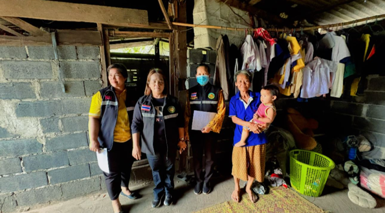 ลงพื้นที่ บ้านนางเกลี้ยง ฮวบกระโทก บ้านจระเข้หินหมู่ที่ 1 และบ้านนางคำตัน รักอนามัย บ้านจระเข้หินหมู่ที่ 3