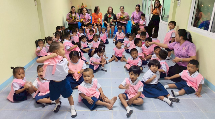 เป็นประธานในพิธีไหว้ครูศูนย์พัฒนาเด็กเล็กจระเข้หิน ประจำปีการศึกษา 2568 