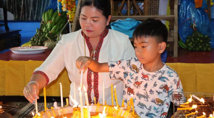 เข้าร่วมฟังเทศน์มหาชาติ ณ วัดจระเข้หิน ตำบลจระเข้หิน อำเภอครบุรี จังหวัดนครราชสีมา