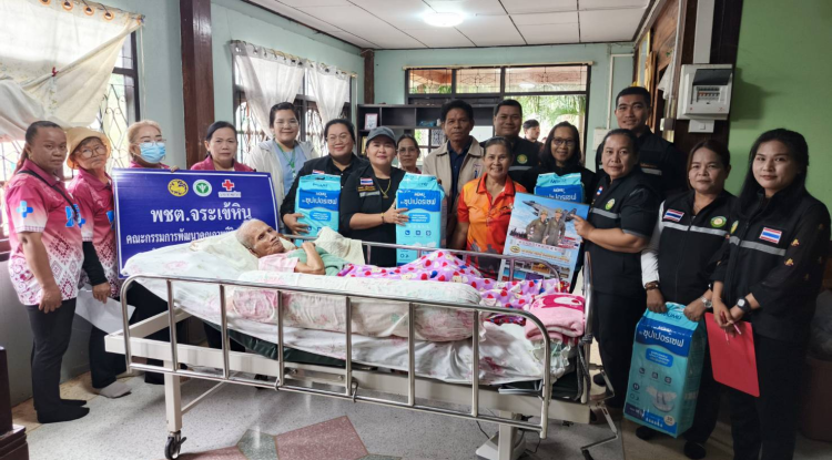 ลงพื้นที่เยี่ยมบ้านมอบผ้าอ้อมผู้ใหญ่ให้แก่ผู้ที่มีภาวะพึ่งพิง ติดบ้าน ติดเตียง ตามโครงการการจัดบริการระบบดูแลระยะยาวด้านสาธารณสุขสำหรับผู้ที่มีภาวะพึ่งพิง ประจำปี พ.ศ 2568 ณ เขตเทศบาลตำบลจระเข้หิน 