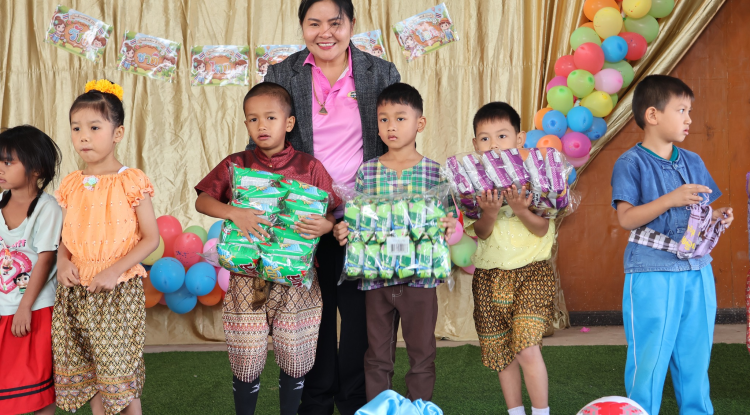 ข้าร่วมกิจกรรมวันเด็กแห่งชาติประจำปี 2569 และได้มอบขนมและของรางวัลให้กับเด็ก ๆ เพื่อสร้างรอยยิ้มและความสุขในกิจกรรมวันเด็กแห่งชาติประจำปี 2569 ณ โรงเรียนในเขตตำบลจระเข้หิน