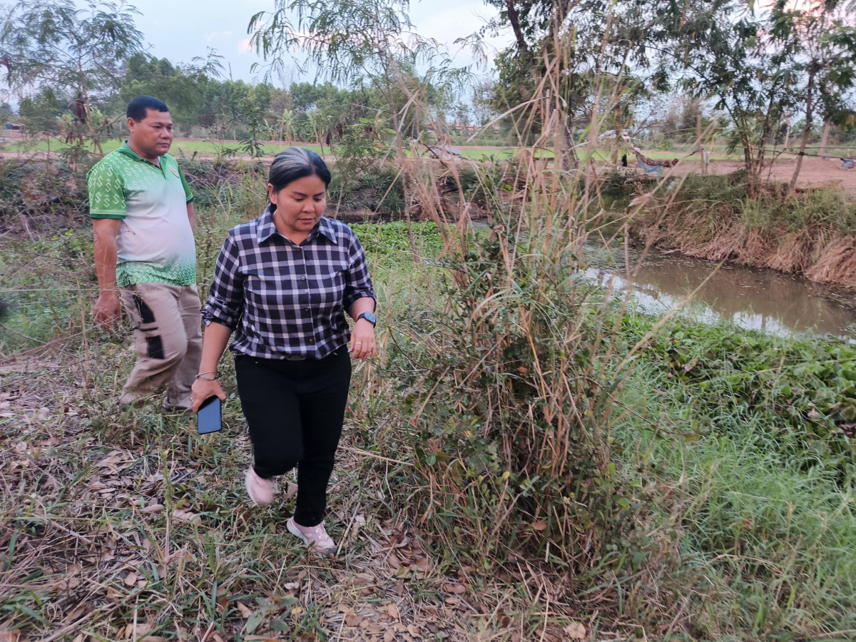 ลงพื้นที่สำรวจน้ำในคลองบริเวณฌาปนสถานตำบลจระเข้หิน