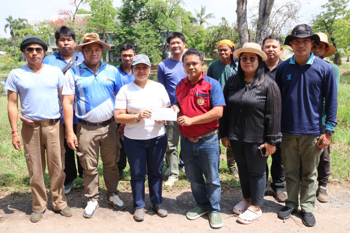 ลงพื้นที่ประสานขอความอนุเคราะห์พันธ์ุบัวแดงจากวิทยาลัยเกษตรและเทคโนโลยีนครราชสีมาเพื่อนำมาใช้ประโยชน์ในการต่อไป