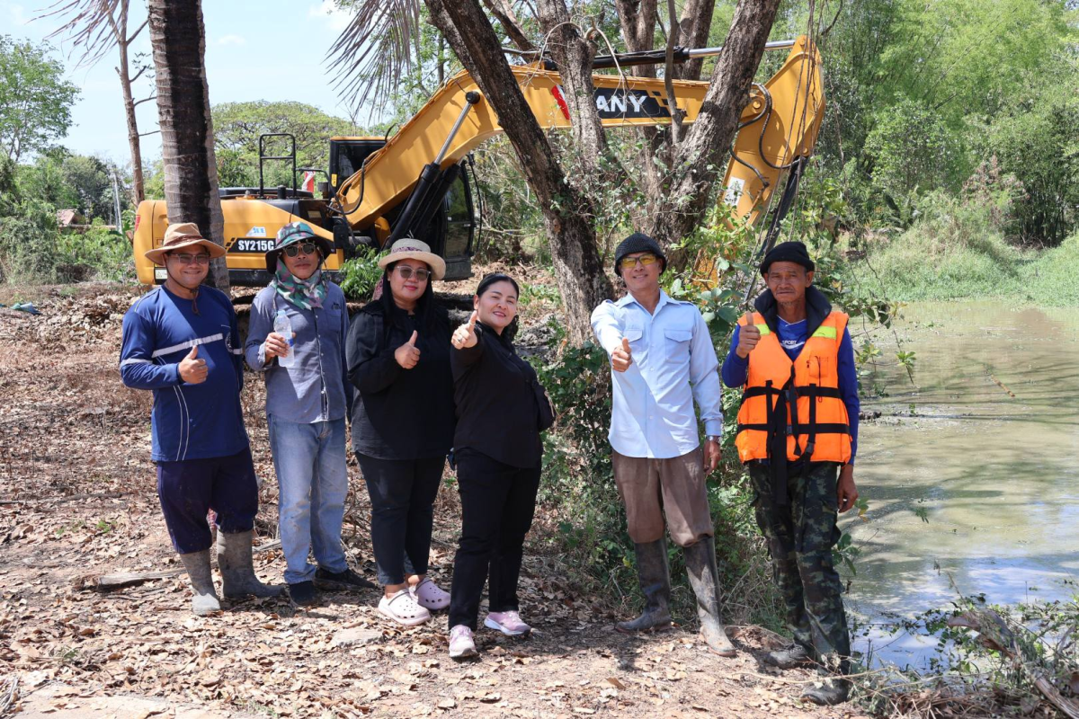 ลงพื้นที่ปรับภูมิทัศน์กําจัดวัชพืชน้ำบริเวณฌาปนสถานตำบลจระเข้หิน 