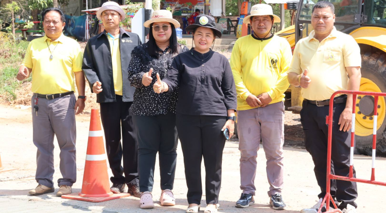 ลงพื้นที่ปรับปรุงซ่อมแซมถนนที่ชำรุด ณ เขตเทศบาลตำบลจระเข้หิน 