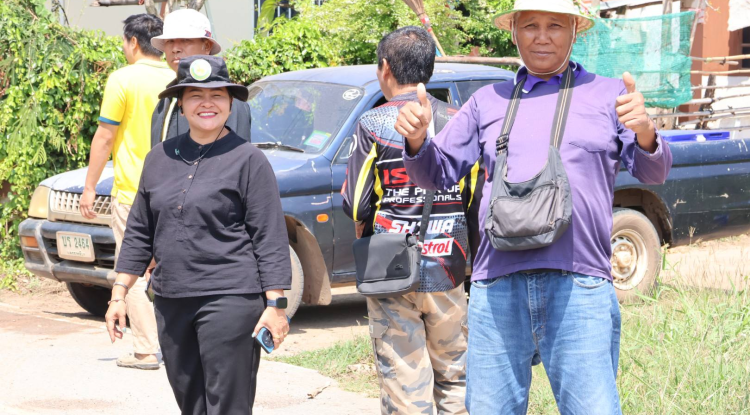 ลงพื้นที่ติดตั้งไฟส่องสว่างเพื่อเพิ่มความปลอดภัยในการสัญจร ลดอุบัติเหตุ และป้องกันอาชญากรรมในเวลากลางคืน 