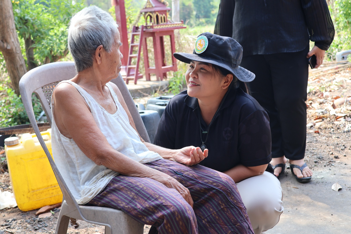 ลงพื้นที่ปรับภูมิทัศน์ตัดแต่งกิ่งไม้