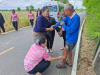 ลงพื้นที่ช่วยเหลือประชาชนซึ่งเกิดอุบัติเหตุทางท้องถนนพร้อมนำตัวส่งโรงพยาบาลส่งเสริมสุขภาพตำบลจระเข้หิน