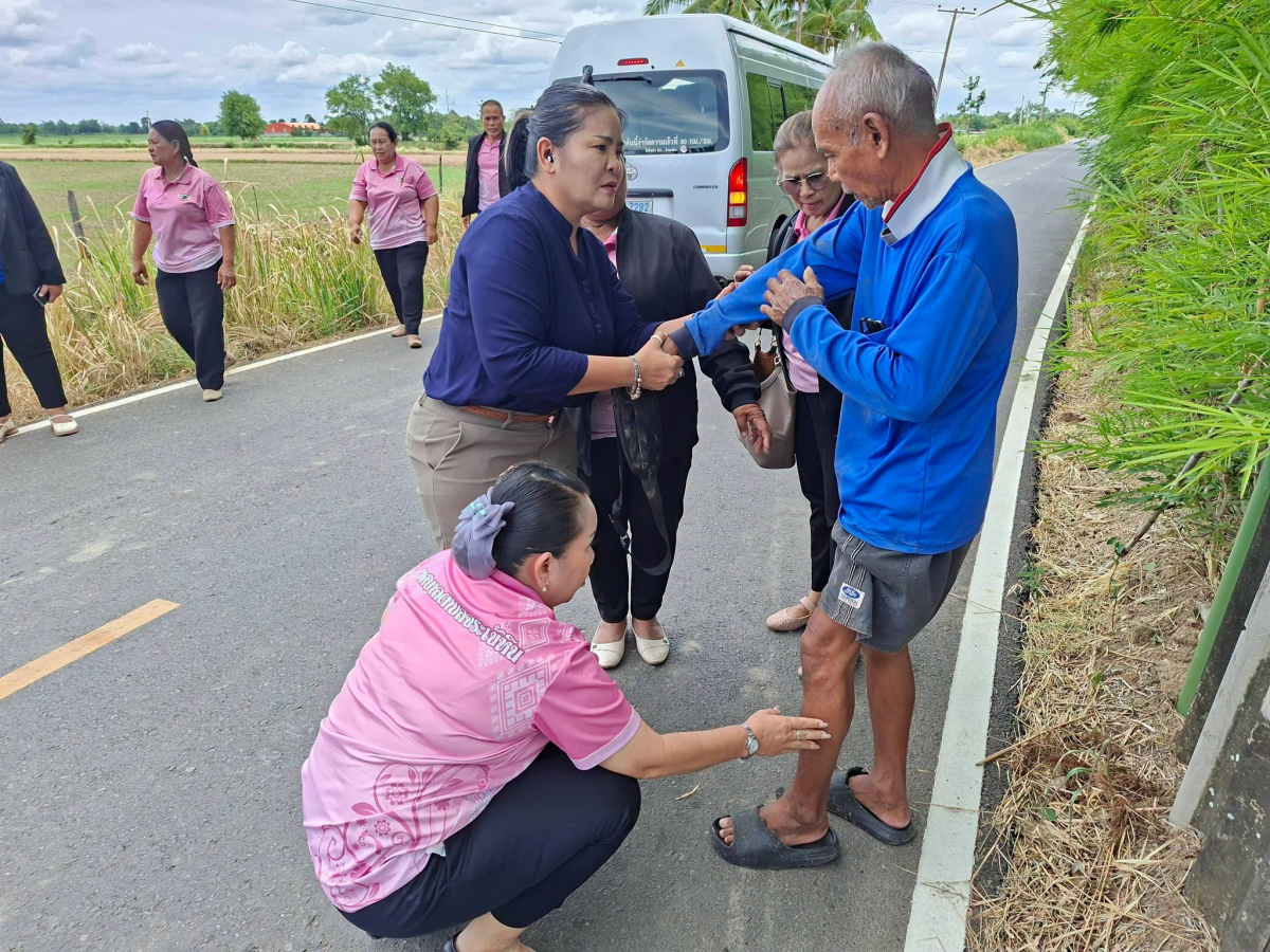 ลงพื้นที่ช่วยเหลือประชาชนซึ่งเกิดอุบัติเหตุทางท้องถนนพร้อมนำตัวส่งโรงพยาบาลส่งเสริมสุขภาพตำบลจระเข้หิน