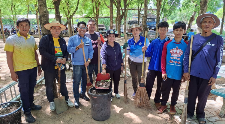 ลงพื้นที่ปรับภูมิทัศน์ตัดแต่งกิ่งไม้ภายในบริเวณโรงเรียนจระเข้หินสังฆกิจวิทยา