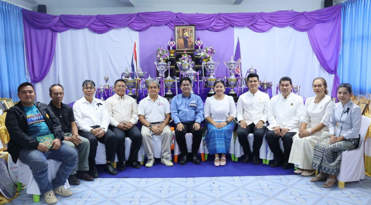 พิธีทำบุญตักบาตรเนื่องในวันก่อตั้งโรงเรียนครบรอบ 48 ปี 