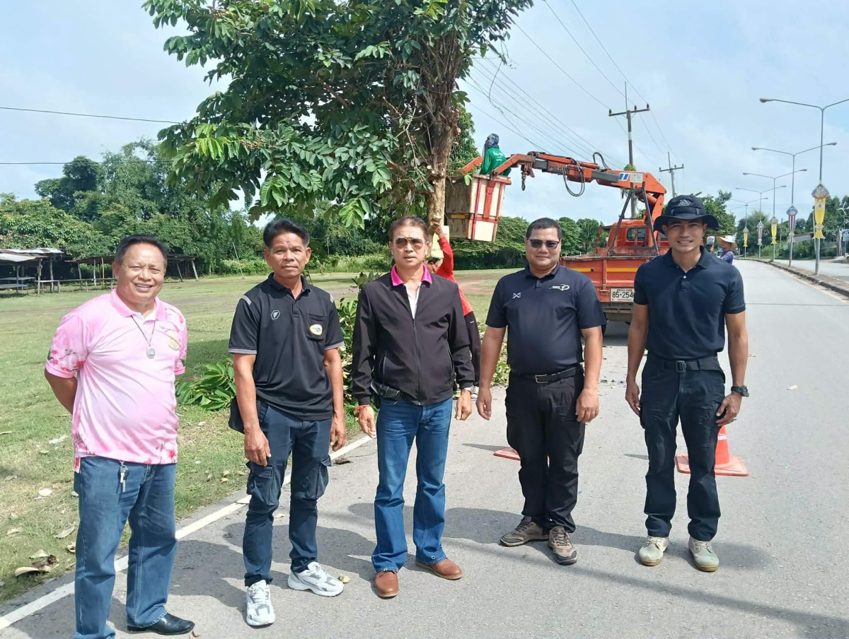 ลงพื้นที่ตามคำร้องขอของประชาชนที่ได้แจ้งเข้ามายังสำนักงานเทศบาลตำบลจระเข้หินและได้ลงพื้นที่ปรับภูมิทัศ