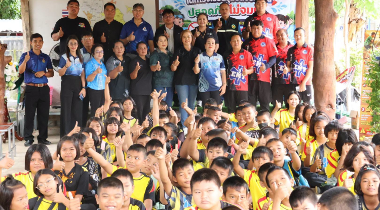 โครงการเด็กโรงเรียนชุมชนจระเข้หินปลอดภัยไม่จมน้ำ