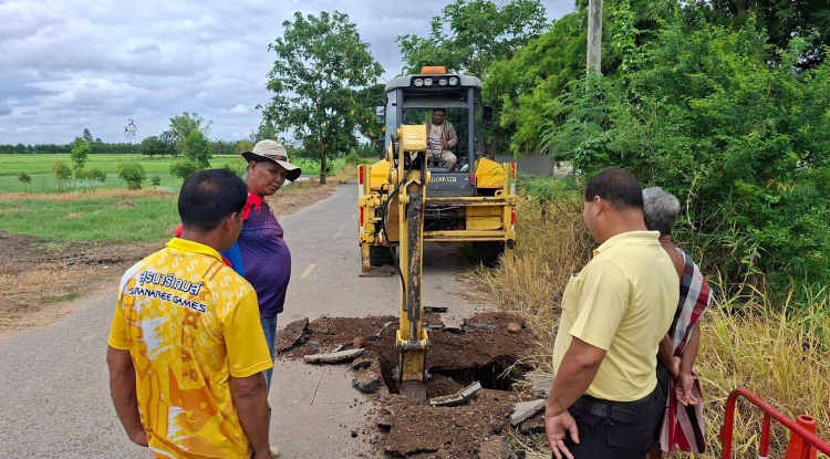 ลงพื้นที่ปรับปรุงซ่อมแซมถนนที่เกิดการชำรุด